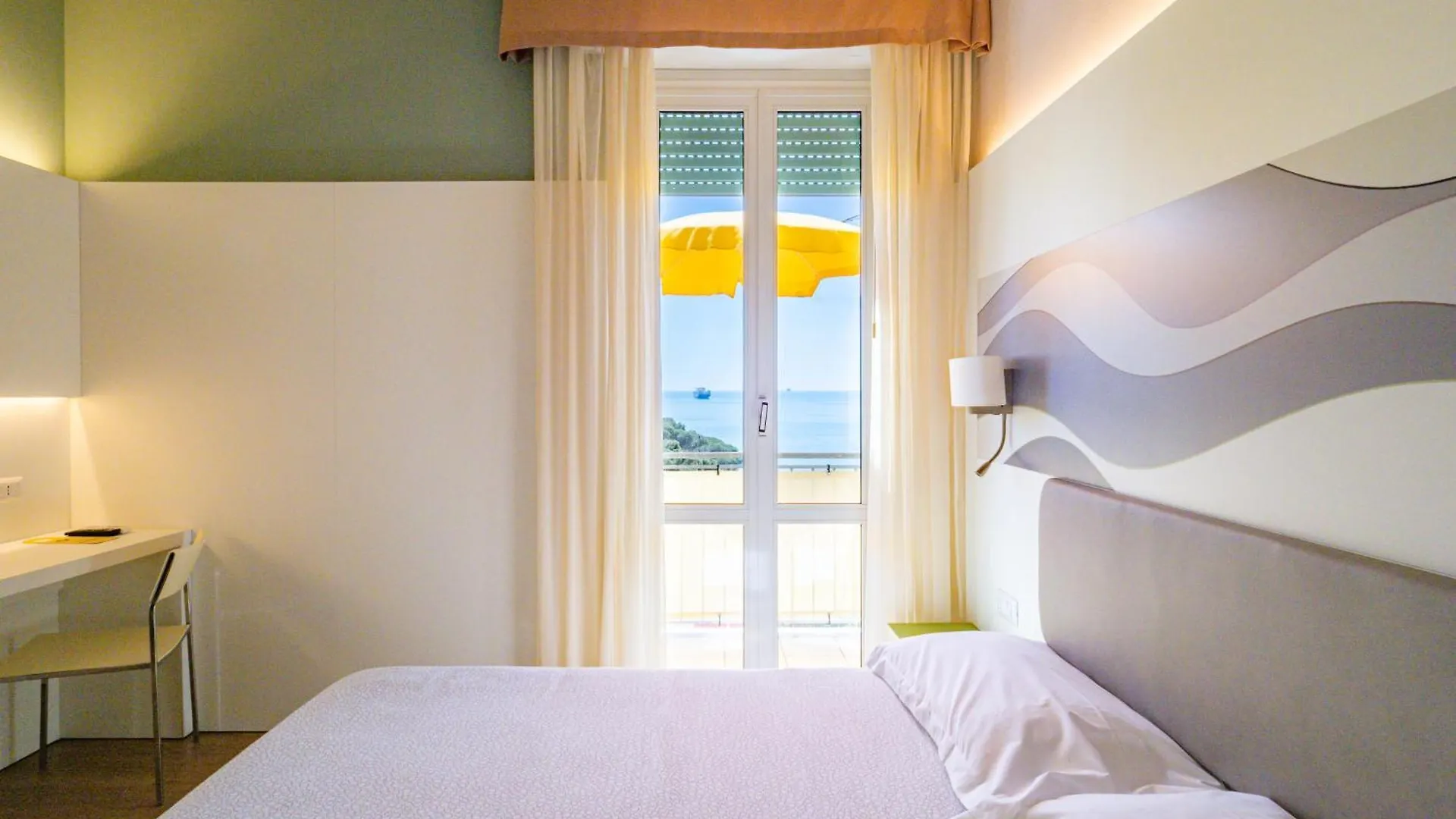 Hotel Il Nido Tellaro 3*,
