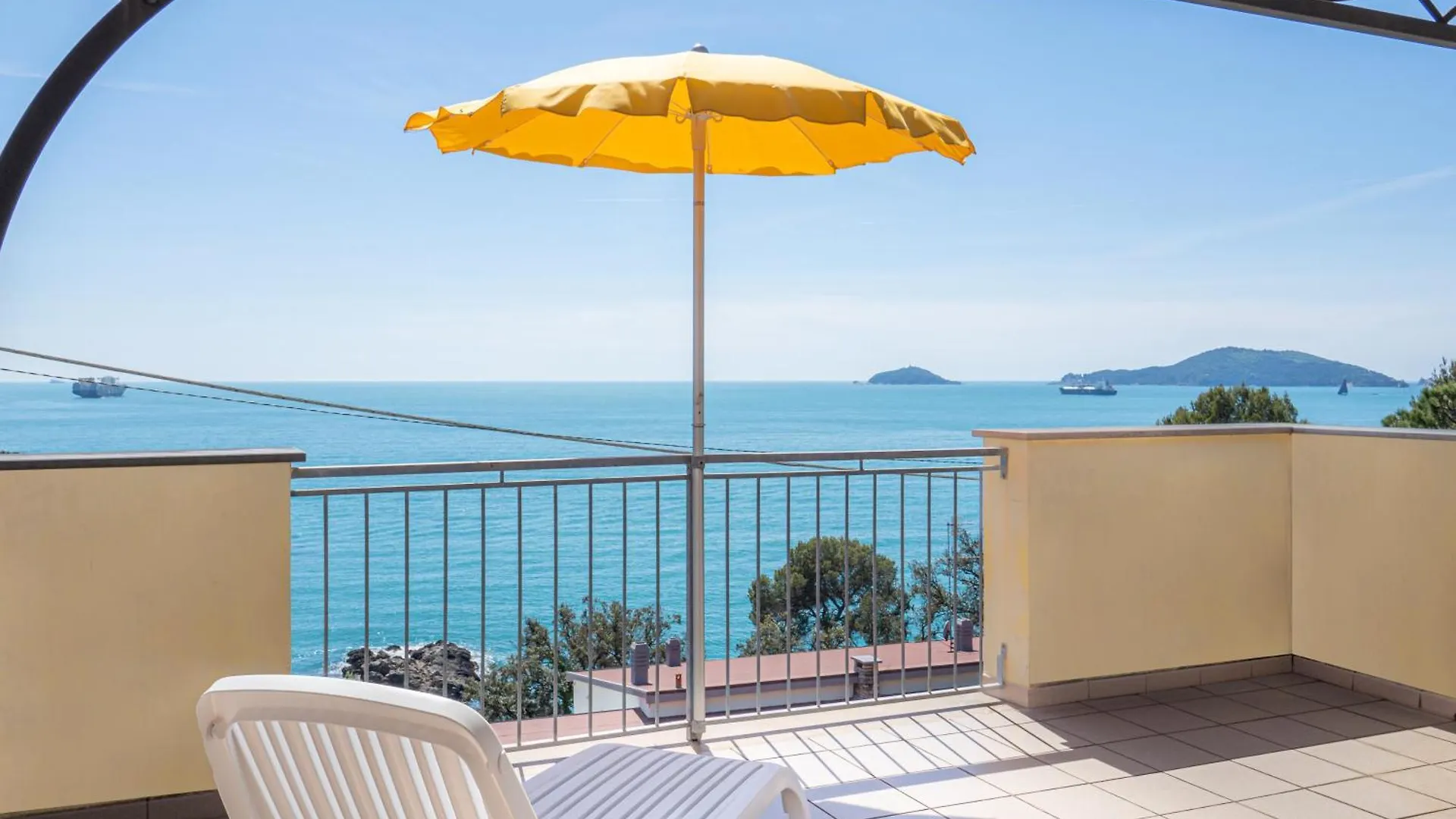 ***  Hotel Il Nido Tellaro Italy