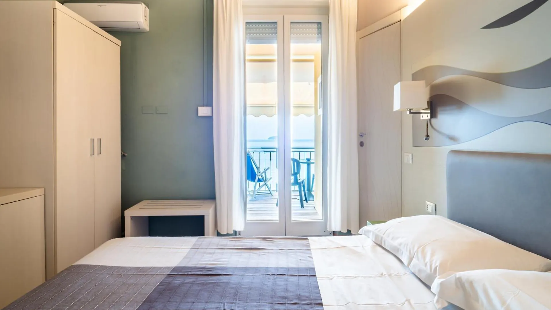 Hotel Il Nido Tellaro 3*,