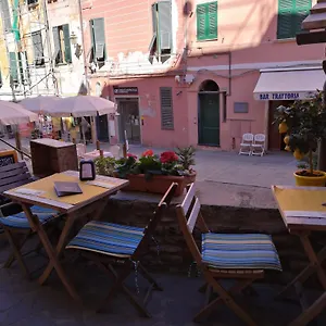 Rollando Guest house